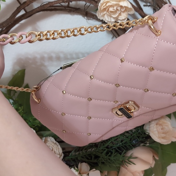 Badgley Mischka blush pink faux leather quilted crossbody purse - Picture 5 of 12